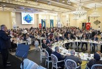 baskan ozarslan vakif dostlariyla iftar sofrasinda bulustu