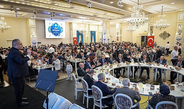 baskan ozarslan vakif dostlariyla iftar sofrasinda bulustu