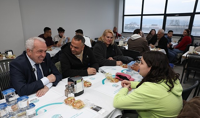baskan sadi ozdemir vatandaslarla iftarda bulustu