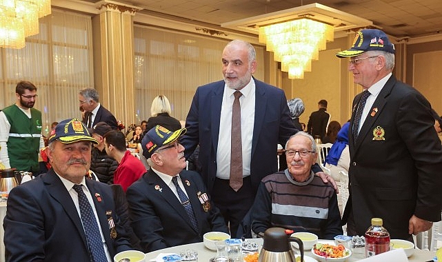 baskan sandikci sehit aileleri ve gazilerle iftarda bulustu