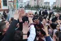 baskan sandikciya sevgi seli ogrencilerin iftar sevincine ortak oldu