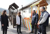 baskan unsal personeliyle bayramlasti