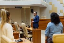 baskan yigit yeni evlenen ciftlere destek kartlarini teslim etti