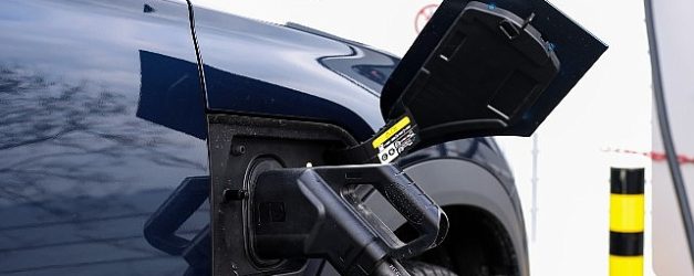 bayram trafiginde elektrikli donusum esarjda sarjlanma yuzde 63 artti