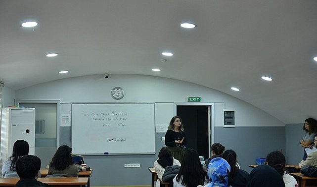 beylikduzunde ogrencilere elektronik atik egitimi