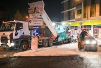 bornovada gece asfalt mesaisi