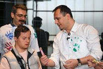 bornovada sevginin izleri topraga kazindi