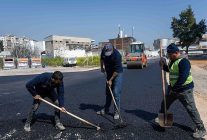 bornovada yol calismalari hiz kesmiyor