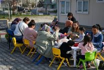 bornovali miniklere cim adam atolyesi