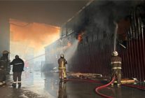 bucadaki yanginda buyuksehir itfaiyesinin zamanla yarisi