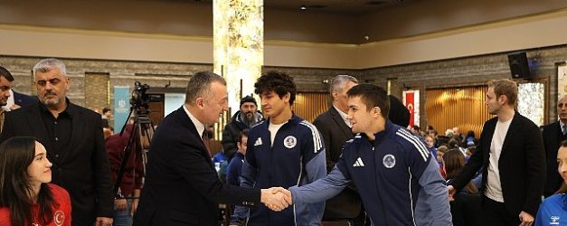 buyukakin basarili sporcularla iftar yapti