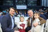 buyukakin tugva iftarinda genclerle bir araya geldi