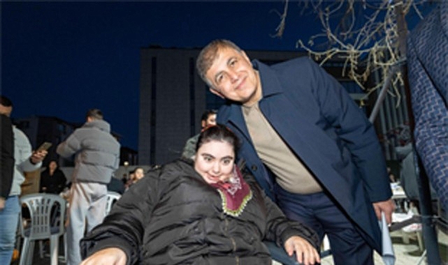 camdibinde binlerce kisilik iftar sofrasi