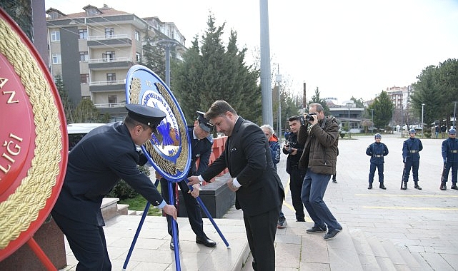 canakkale sehitleri saygiyla anildi