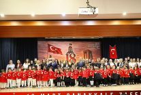 canakkale zaferi bayrampasada torenle kutlandi