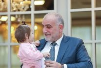 canik belediyesi ailelere ozel desteklerine devam ediyor 6 bin tl ve bebek destek paketi