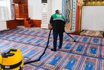 canikte camiler dip kose temizleniyor