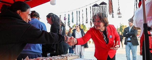 didimde emekci kadinlar pazari kent meydaninda acildi