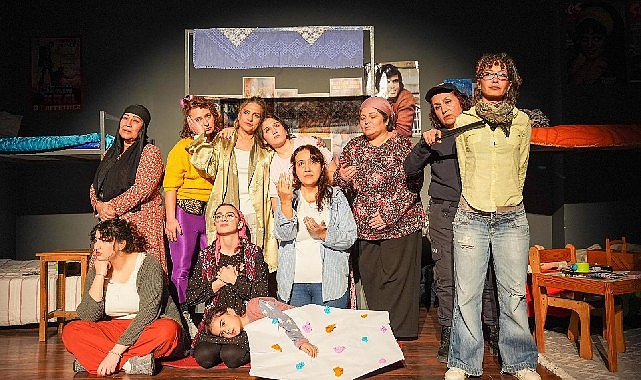 Didim'de Kadın Kadına Özgürlük: Umut ve Yaşamın Değeri sahneye taşındı 1 didimde kadin kadina ozgurluk umut ve yasamin degeri sahneye tasindi