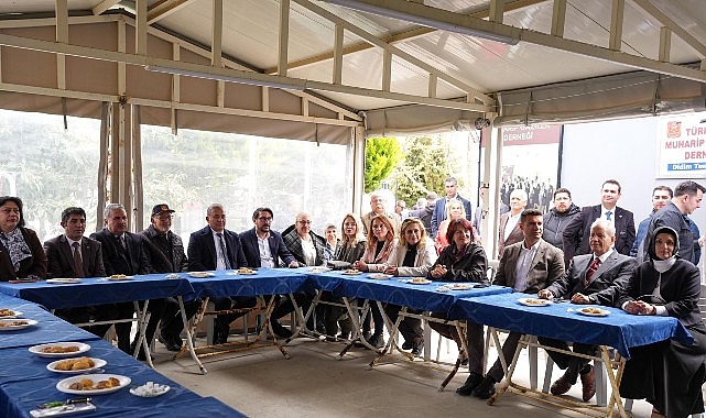 Didim’de Protokol Bayramlaşması Gerçekleştirildi 1 didimde protokol bayramlasmasi gerceklestirildi