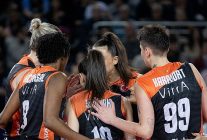 eczacibasi dynavit axa sigorta kadinlar kupa voleyi ikinci sirada tamamladi
