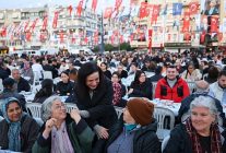 efes selcukta iftar sofrasi dayanisma ile kuruldu