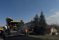 fatih mahallesinde asfalt calismalari suruyor