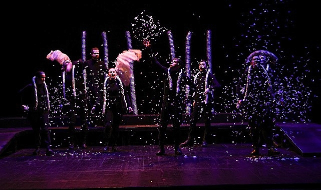 fillerve karincalar ile yasar kemale saygi durusu