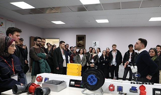 girisimci adaylari sanayinin kalbinden ilham aldi