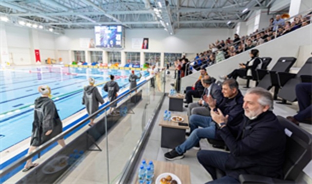 goztepenin avrupa zaferine baskan tugay da eslik etti