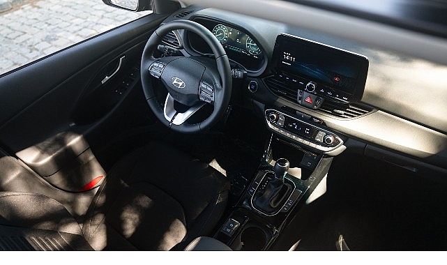 hyundai i30 yeni motoruyla simdi daha guclu ve iddiali 1