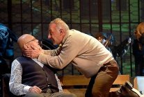 ibb sehir tiyatrolari nisan ayinda 42 oyunu seyirciyle bulusturuyor