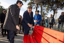 izmirden siddete karsi guclu mesaj kirmizi bank