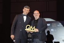 jolly qm awardsta cifte odulle sahnede