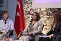 kadinlar ve ekonomik guclenme konakta masaya yatirildi