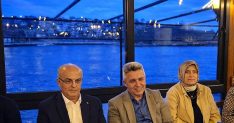 kandira belediye meclisi iftar sofrasinda bir araya geldi