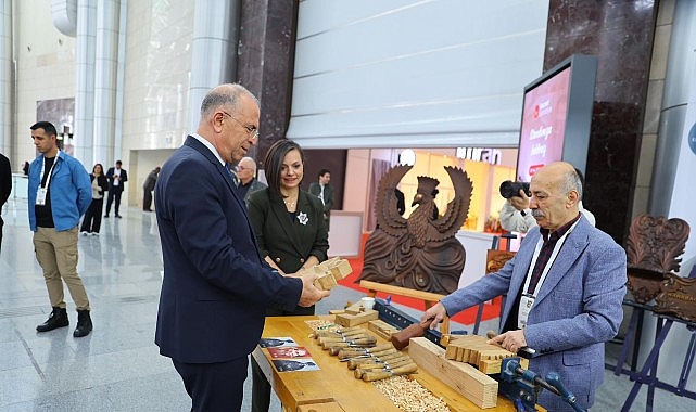 karabaglar belediyesinden mobilya sektorune guclu destek