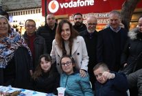 karsiyaka carsiya dev sofra 5 bin kisi iftarda bulustu