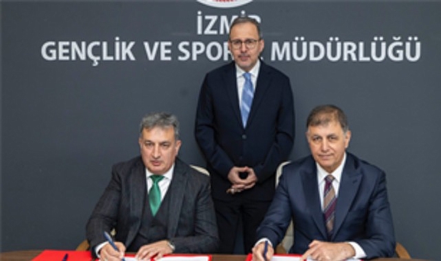 karsiyaka stadi icin tarihi adim