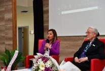 karsiyakanin secilmis kadin hikayeleri alasehire ilham oldu