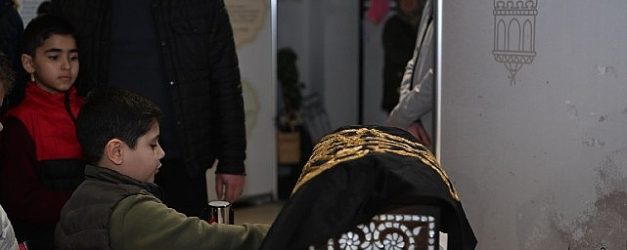 kartepede mukaddes emanetlere yogun ilgi