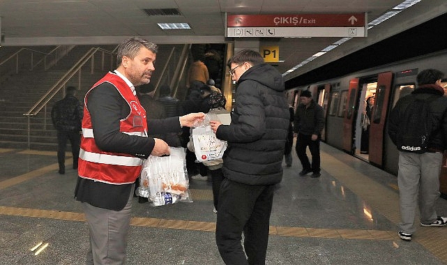 kecioren belediyesi 450 bin kisiyi iftar sofrasinda bulusturdu
