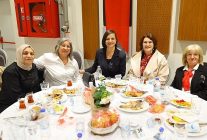 kinay sehitlerimiz bu topragin kokleri gazilerimiz bu ulkenin yasayan anitlaridir