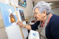 konak belediyesinden yaslilara saygi haftasinda anlamli bulusma