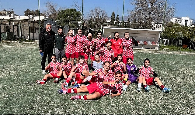 konakin kizlari grup liderligini birakmadi