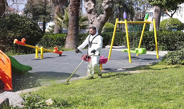 konakin parklari bayramda cicek gibi