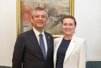 konakta ferdi zeyrek genclik merkezi aciliyor kurdeleyi ozgur ozel kesecek