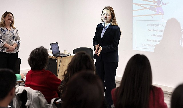konakta kadinlar her gecen gun daha guclu