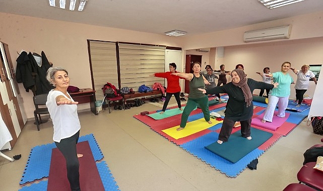 konaktan ileri yasa saglikli mola yoga kursuyla zinde kaliyorlar