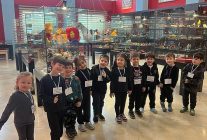 kres ogrencileri dinozor ve oyuncak muzesini ziyaret etti